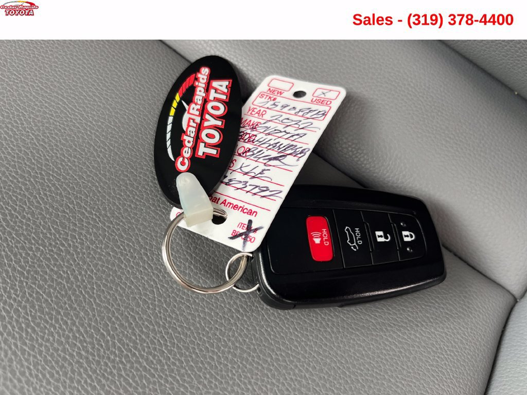 Used 2022 Toyota Highlander XLE AWD/4WD image 22