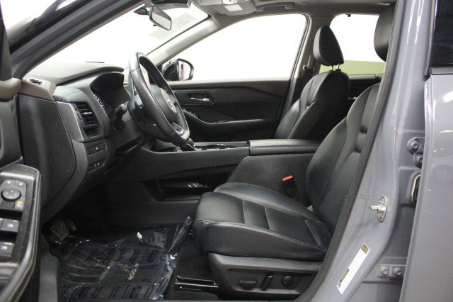 Used 2023 Nissan Rogue SV w/ SV Premium B Package image 7