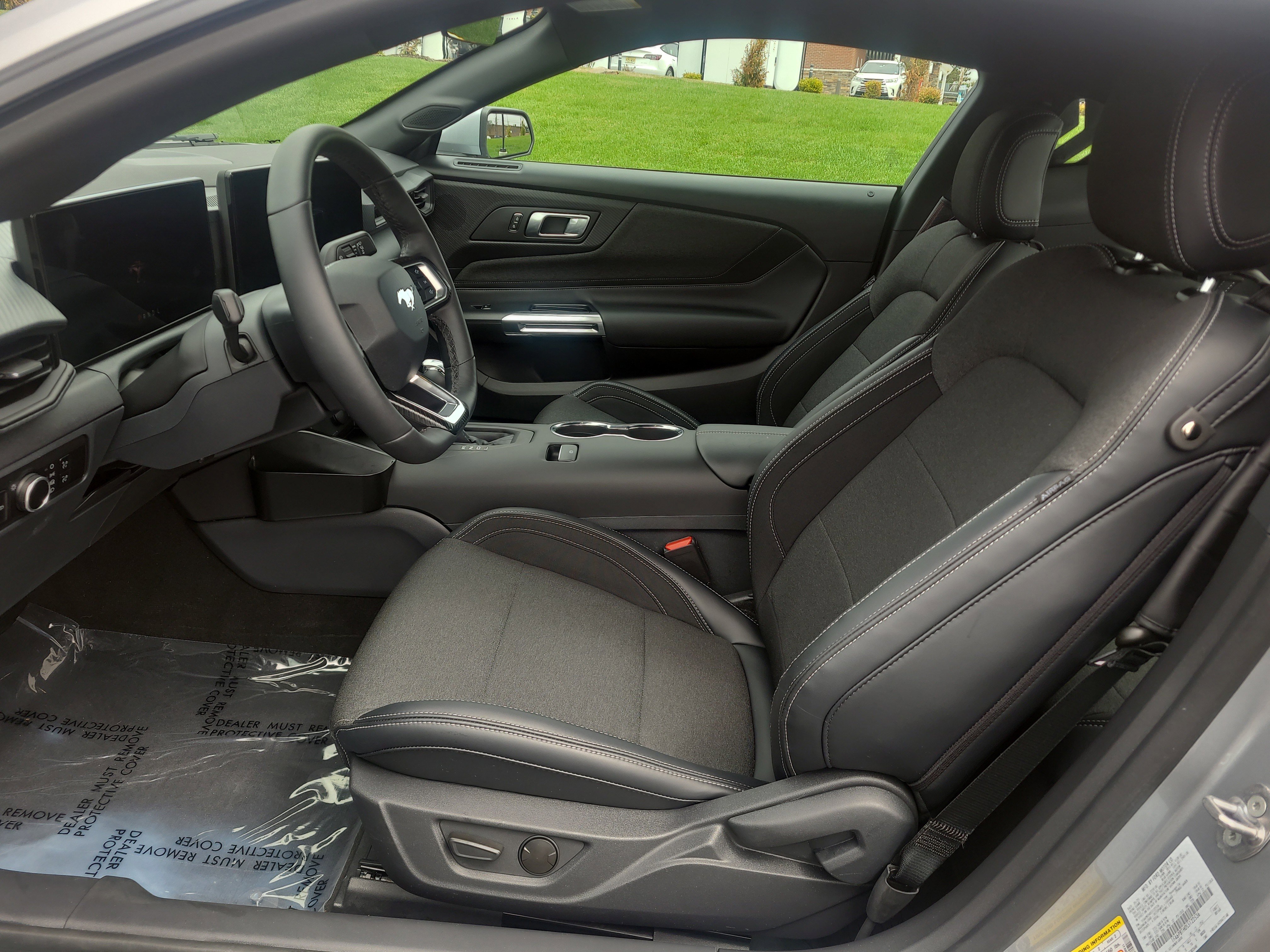 Used 2025 Ford Mustang Coupe image 17