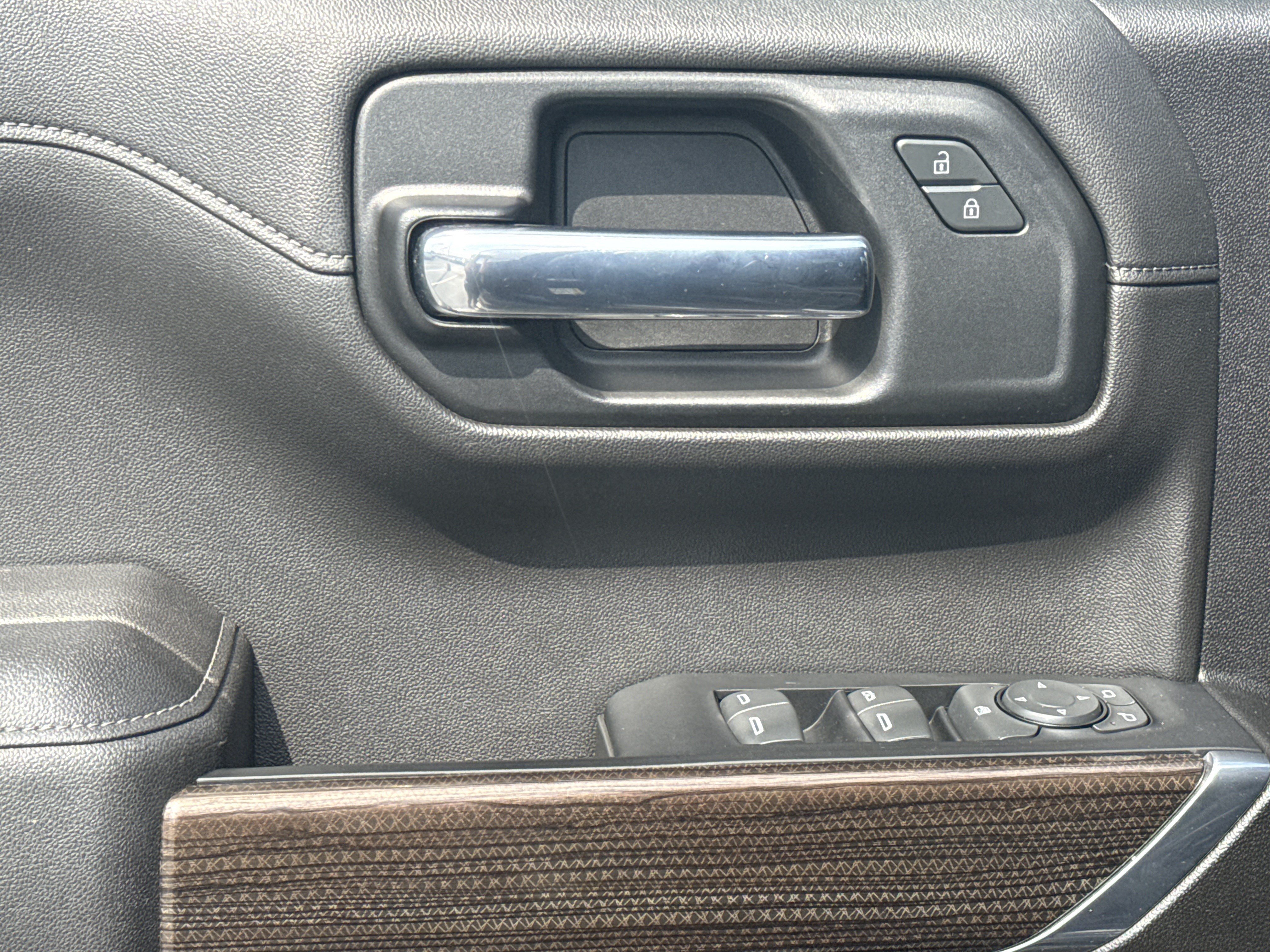 Used 2021 Chevrolet Silverado 1500 LT Trail Boss w/ Bed Protection Package AWD/4WD image 23