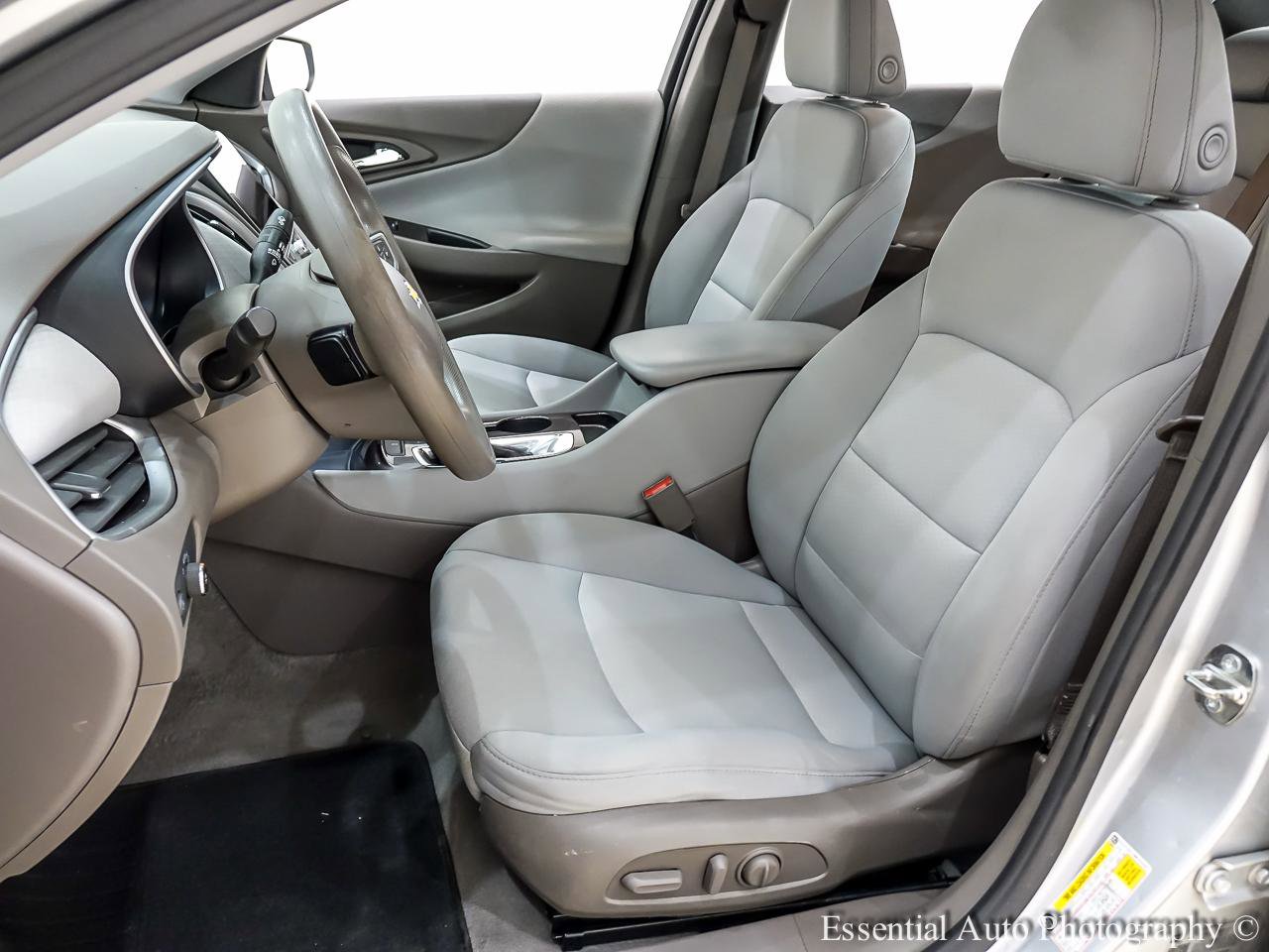 Used 2022 Chevrolet Malibu LS FWD image 13