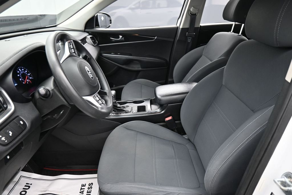 Used 2019 Kia Sorento FWD V6 image 10