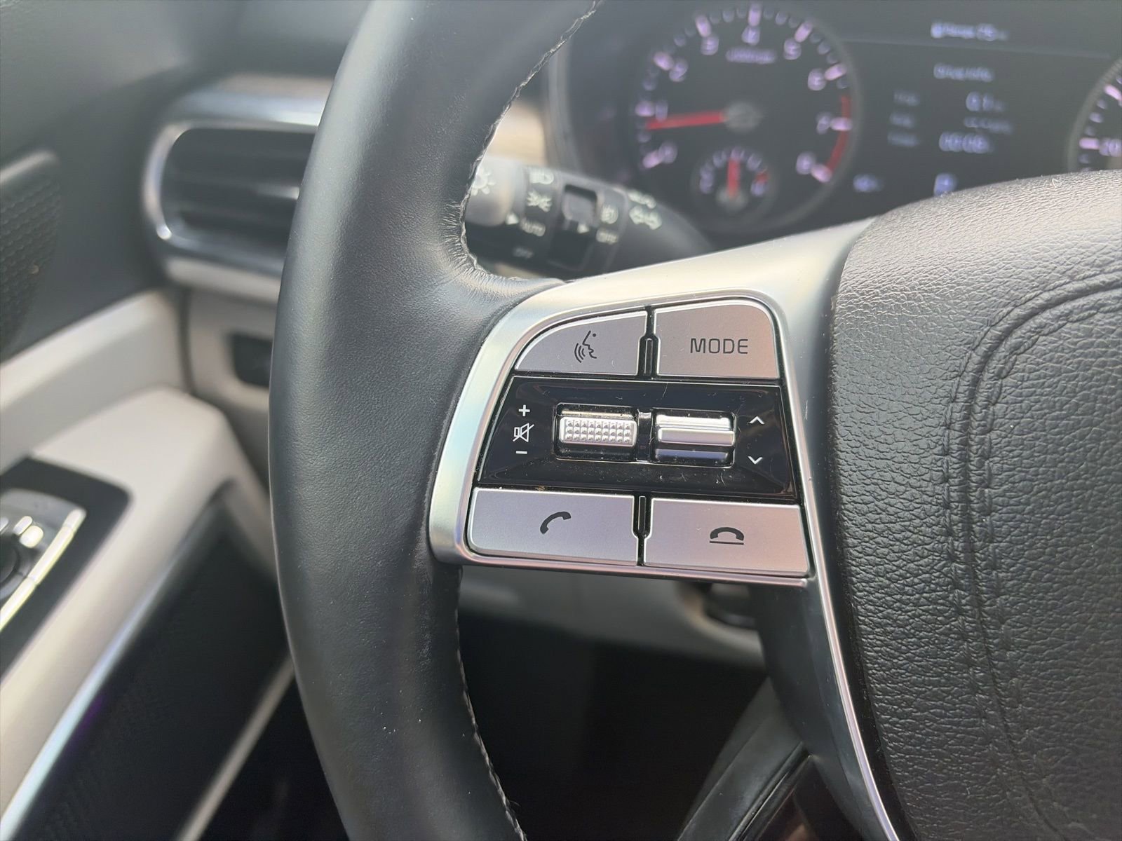 Used 2022 Kia Telluride SX w/ Nightfall Edition Package AWD/4WD image 22