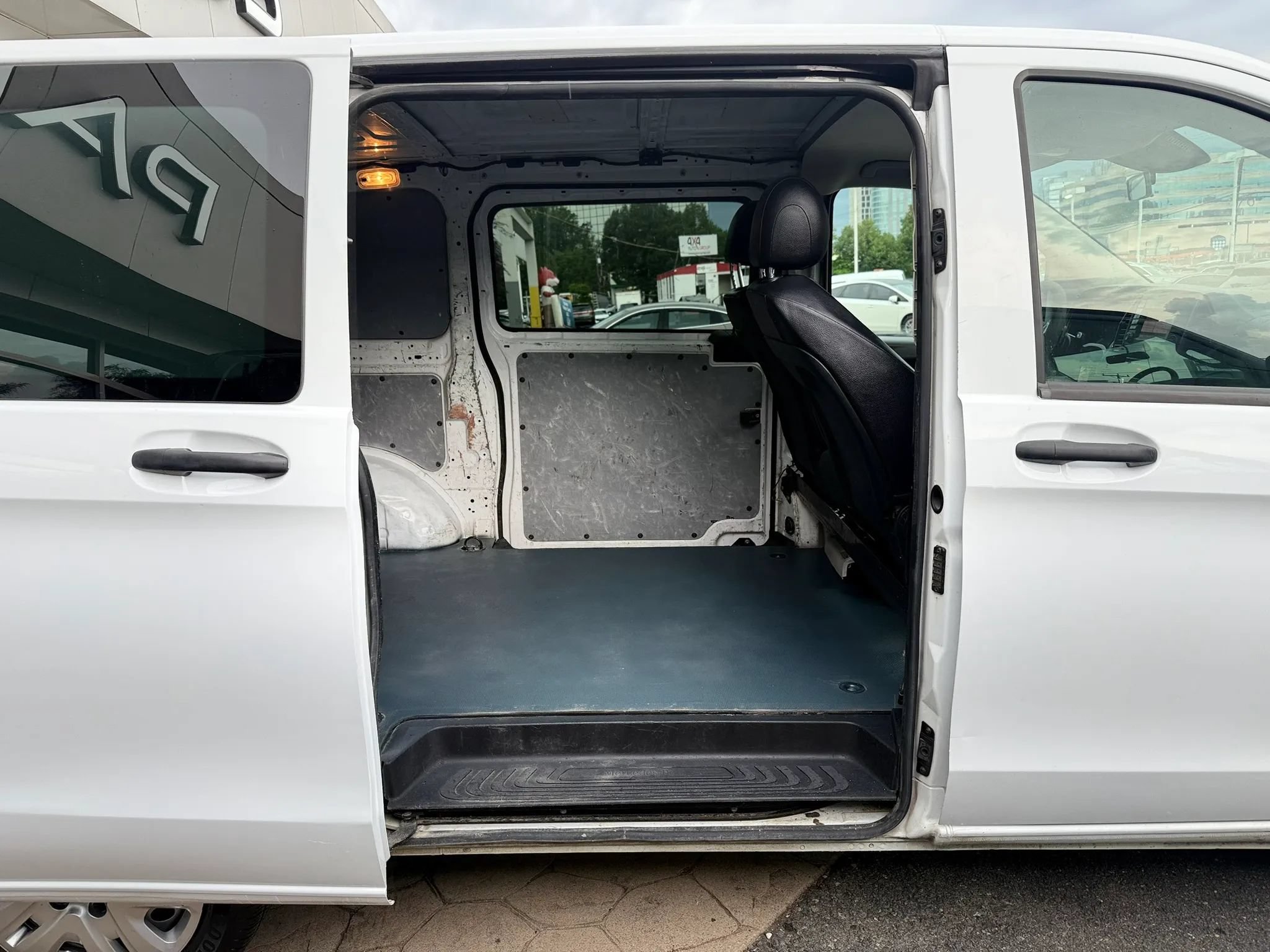 Used 2017 Mercedes-Benz Metris image 20
