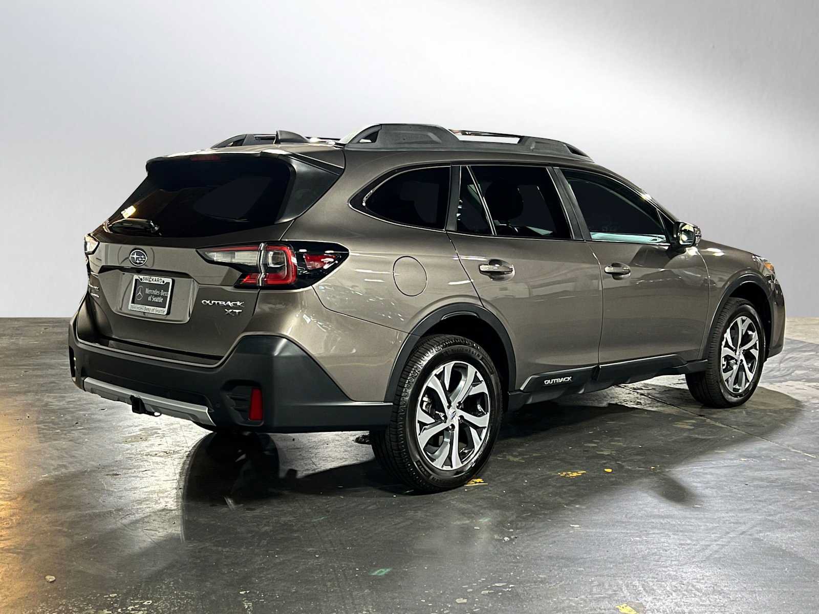 Used 2022 Subaru Outback Limited XT AWD/4WD image 3