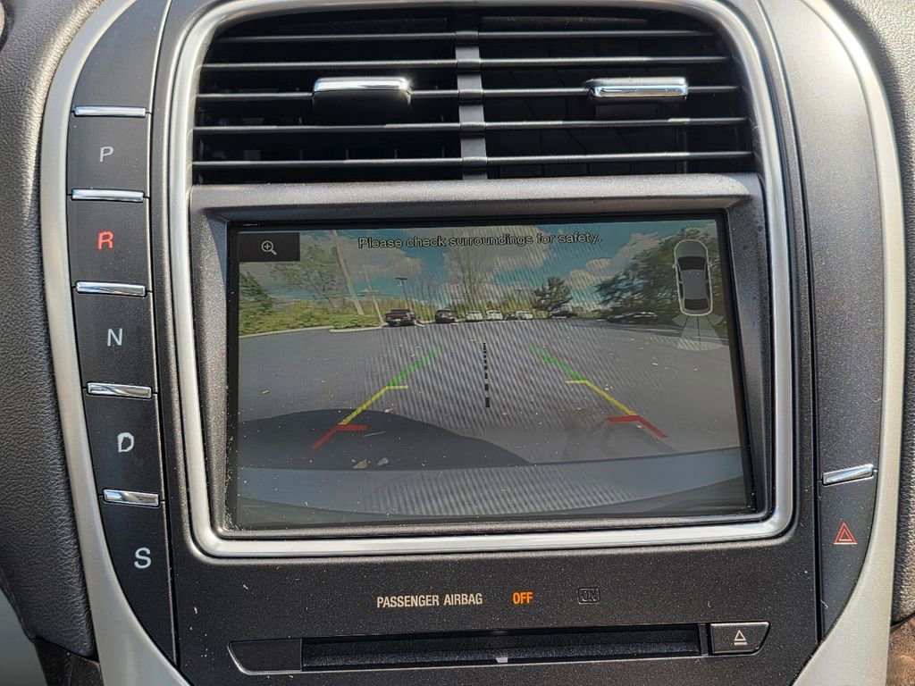 Used 2016 Lincoln MKX Reserve w/ Climate Package image 27