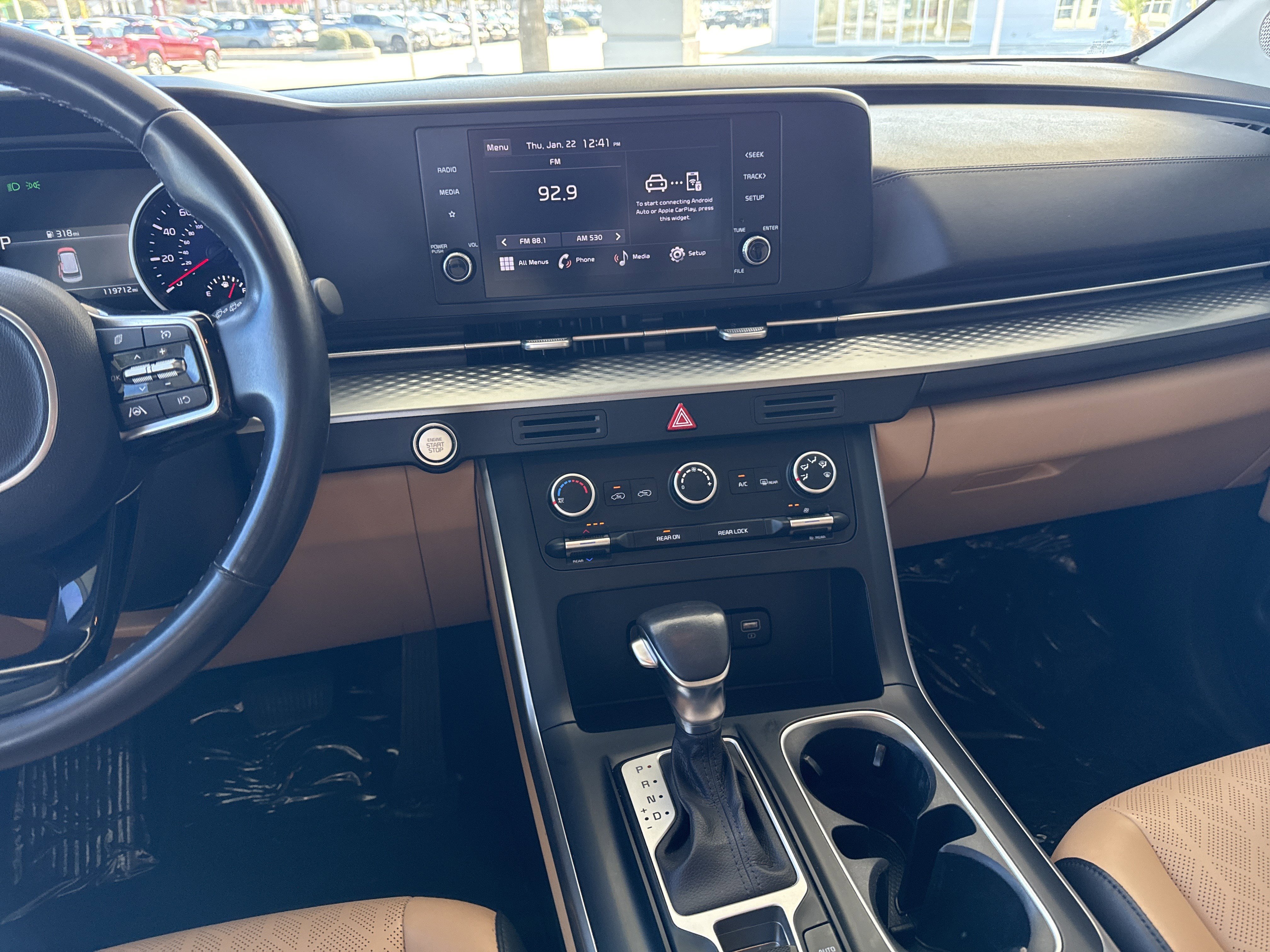 Used 2023 Kia Carnival LX image 27