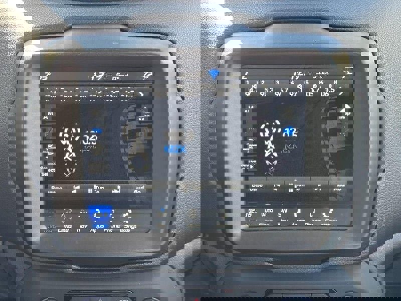 Used 2022 Jeep Renegade Latitude image 13