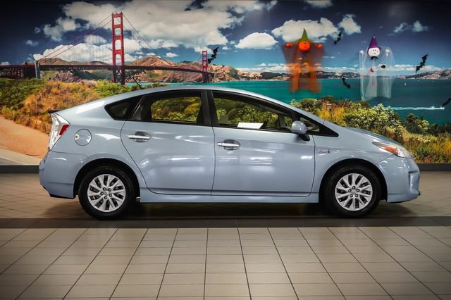 Used 2013 Toyota Prius Prime Plug-In Hybrid FWD image 5