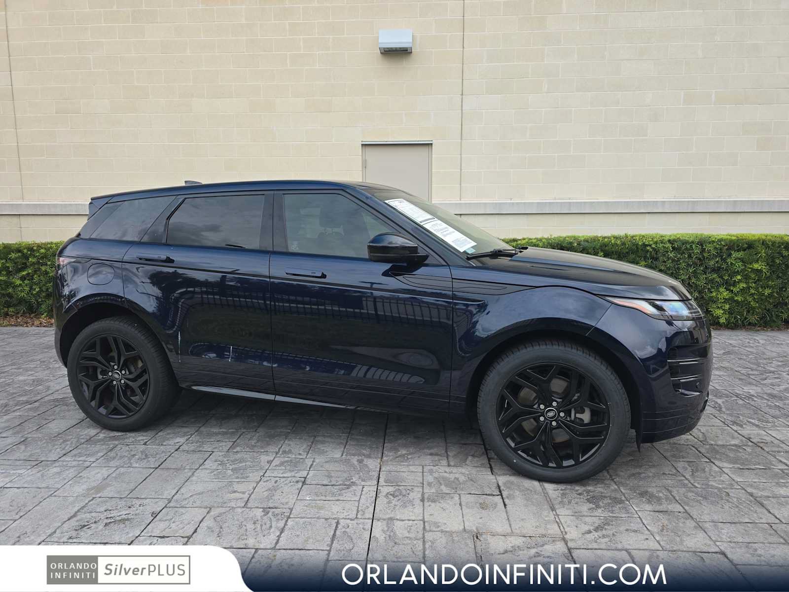 Used 2023 Land Rover Range Rover Evoque R-Dynamic SE AWD/4WD image 1