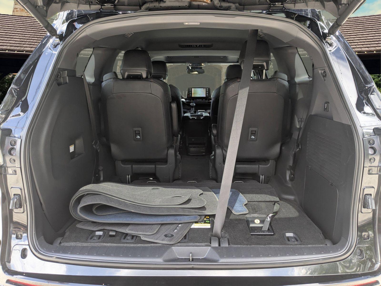 Used 2024 Toyota Sienna XSE w/ XSE Premium Package AWD/4WD image 20