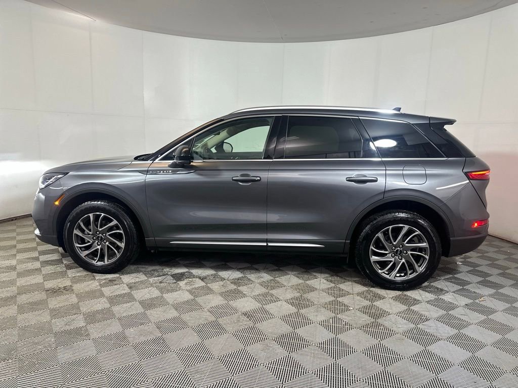 Used 2021 Lincoln Corsair AWD w/ Equipment Group 101A image 3