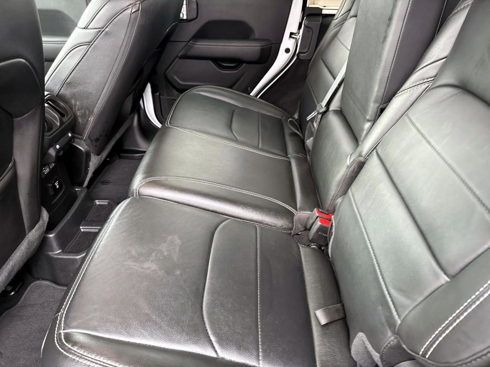 Used 2022 Jeep Wrangler Unlimited Sahara w/ Cold Weather Group image 7