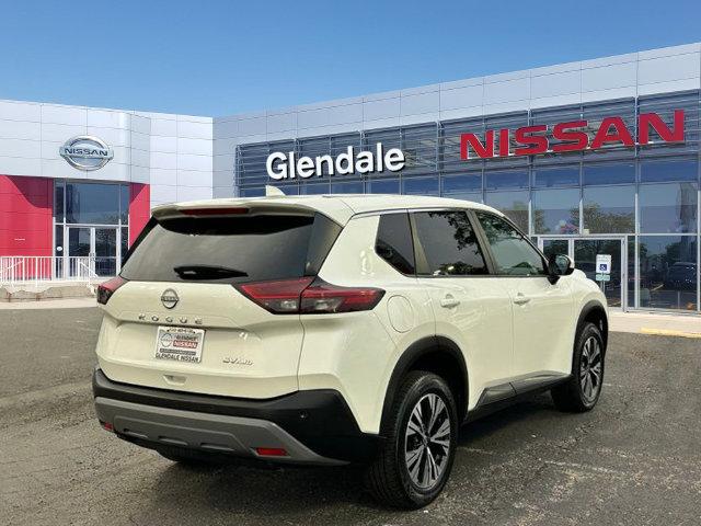 Used 2023 Nissan Rogue SV AWD/4WD image 4