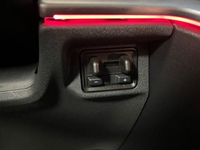 Used 2025 Ford Expedition Max Platinum AWD/4WD image 38