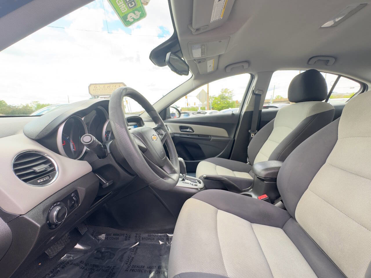 Used 2013 Chevrolet Cruze LS FWD image 10