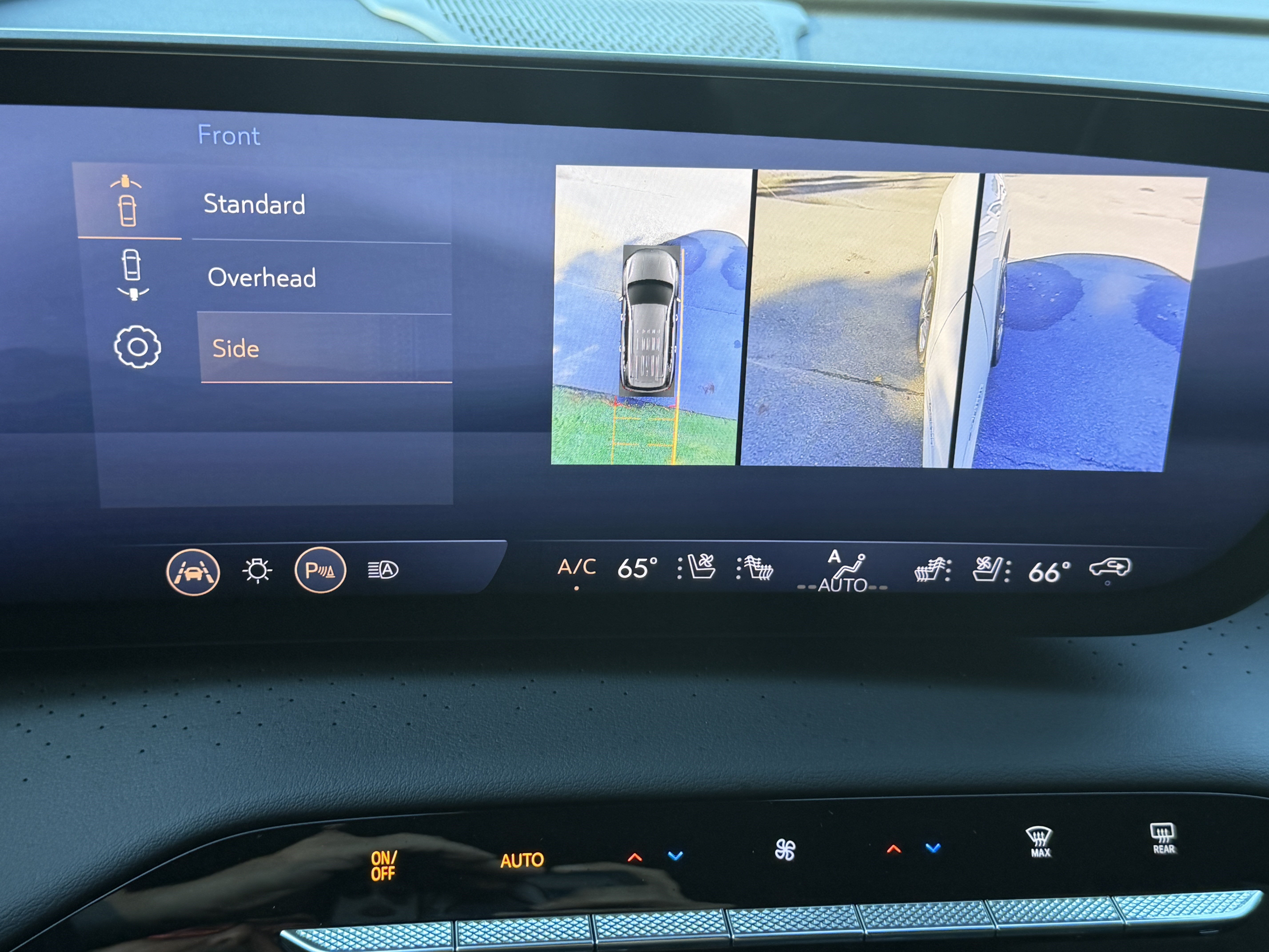 Used 2025 Buick Enclave Avenir FWD image 32