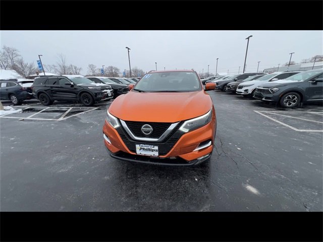 Used 2021 Nissan Rogue Sport SL w/ Premium Package image 3