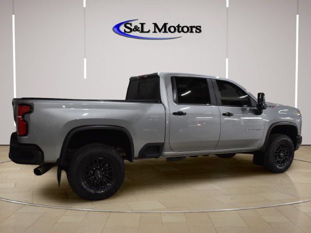 Used 2024 Chevrolet Silverado 2500 ZR2 w/ Technology Package AWD/4WD image 8