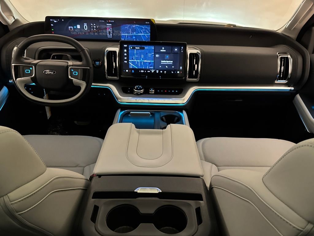 New 2025 Ford Expedition Platinum w/ Driver's Package image 6