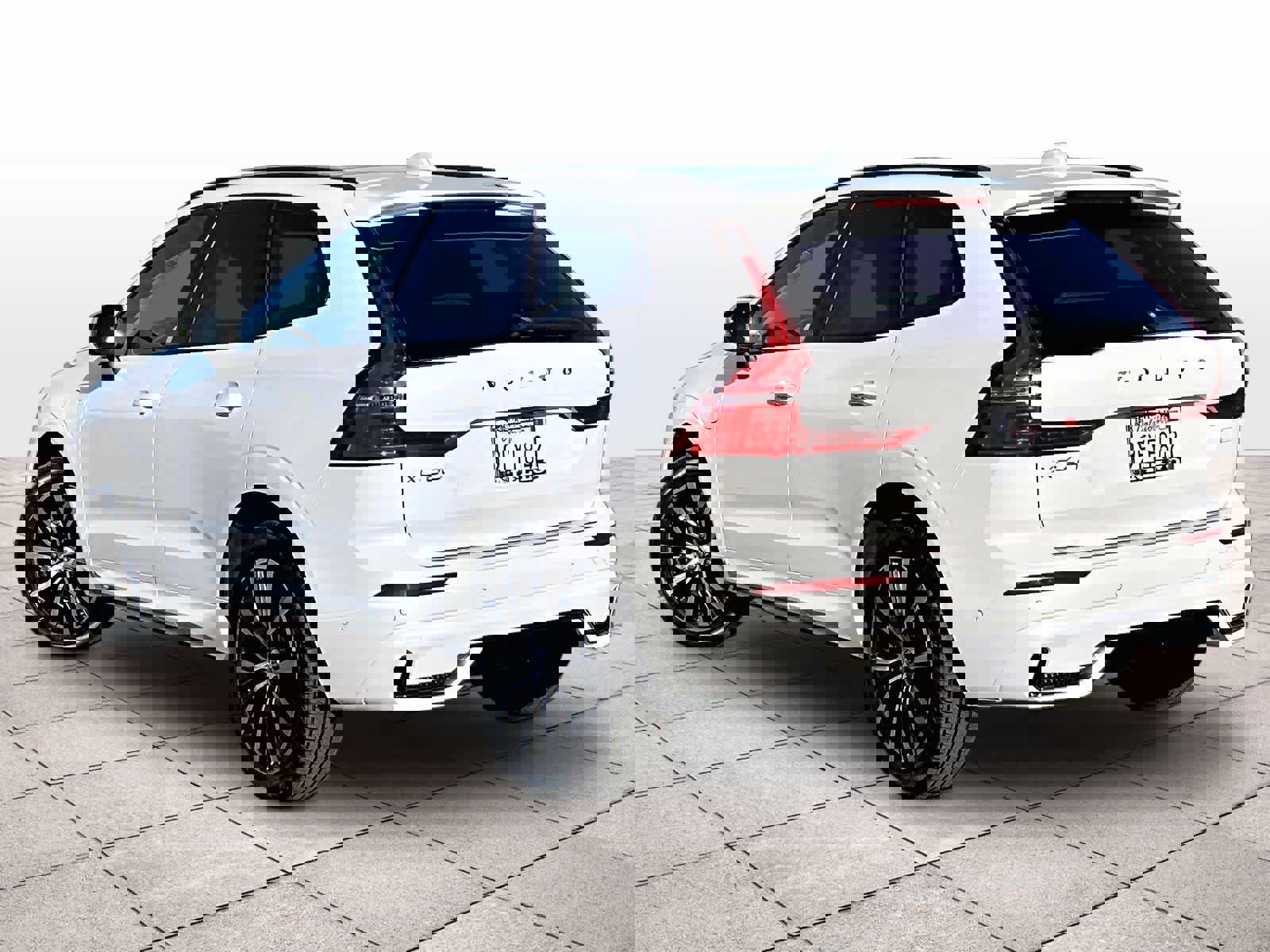 Used 2023 Volvo XC60 T8 Plus image 14