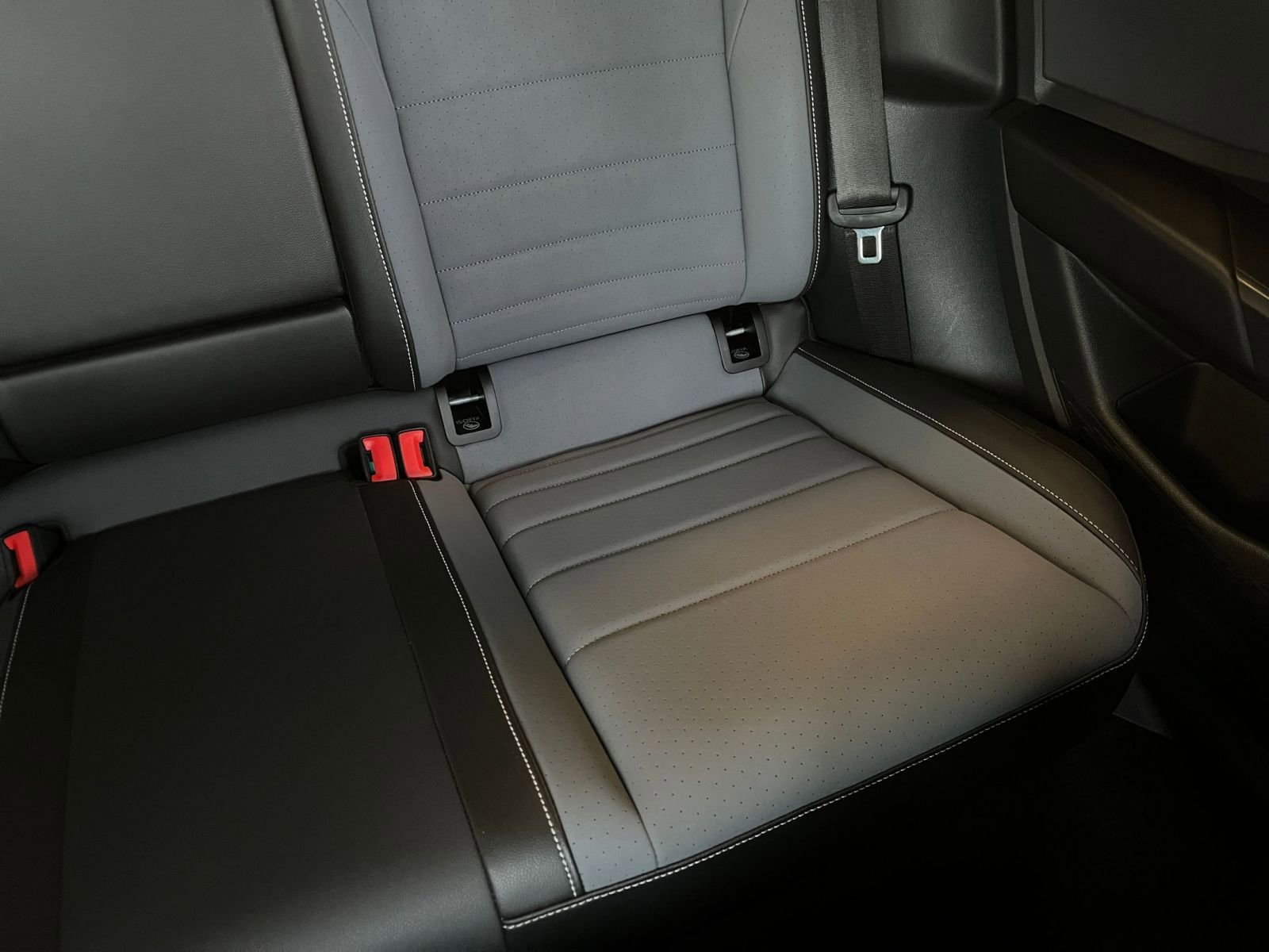 Used 2025 Volkswagen Jetta SE image 38