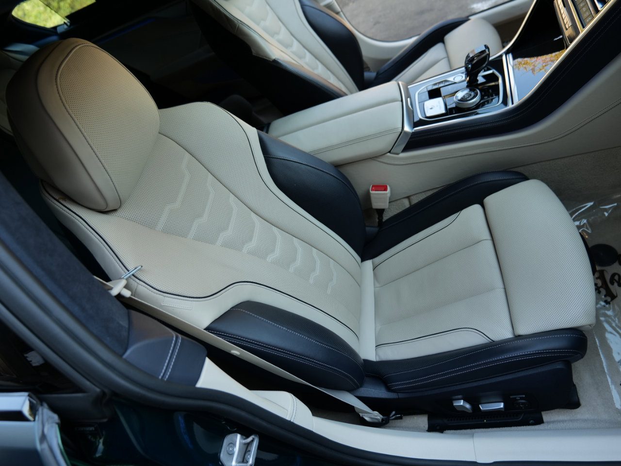 Used 2022 BMW ALPINA B8 xDrive Gran Coupe w/ Driving Assistance Package 2 image 37