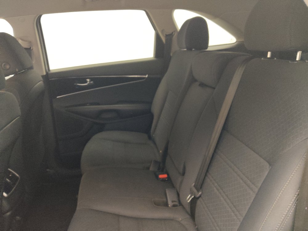 Used 2019 Kia Sorento FWD w/ LX Convenience Package image 18