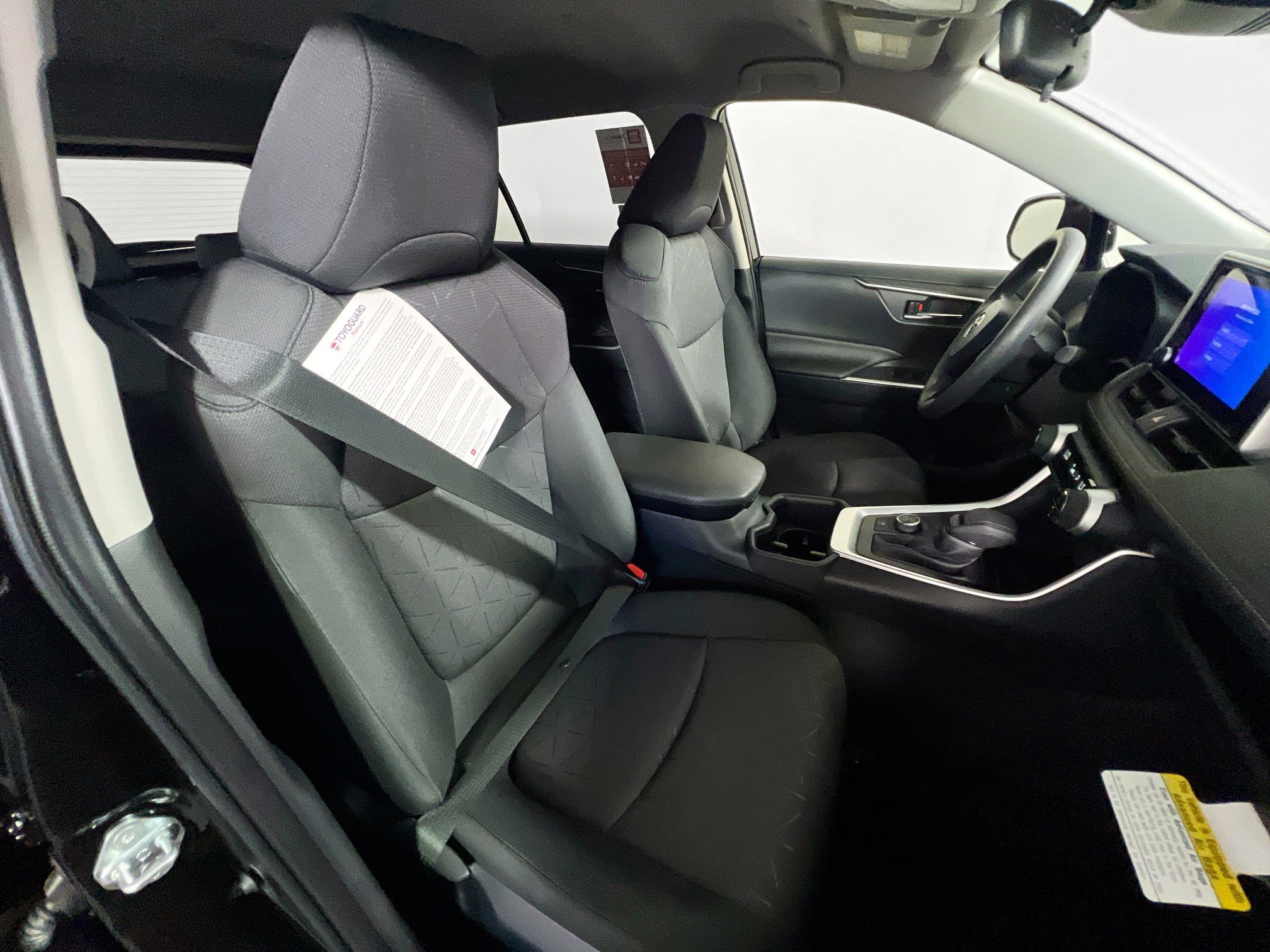 New 2025 Toyota RAV4 XLE image 31