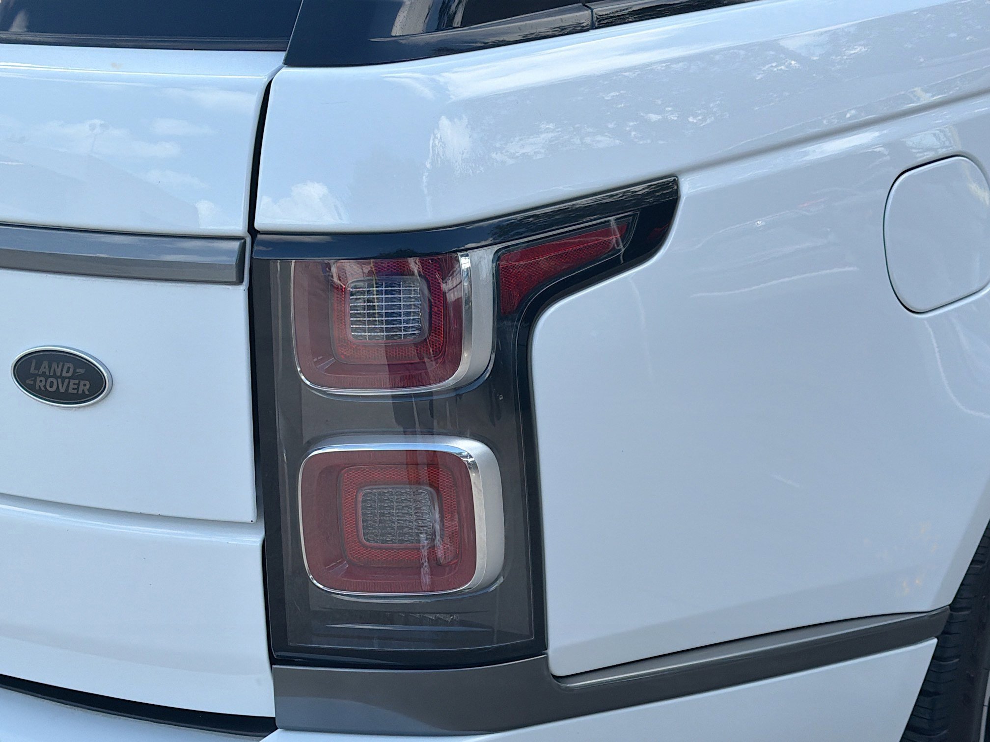 Used 2018 Land Rover Range Rover HSE image 28