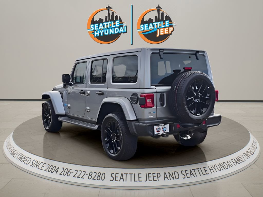 Used 2021 Jeep Wrangler Unlimited Sahara w/ Cold Weather Group AWD/4WD image 3