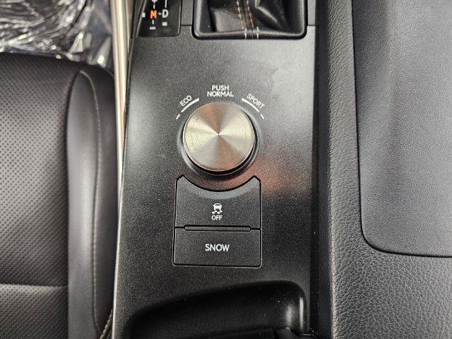 Used 2016 Lexus IS 300 AWD w/ Navigation System Package image 22