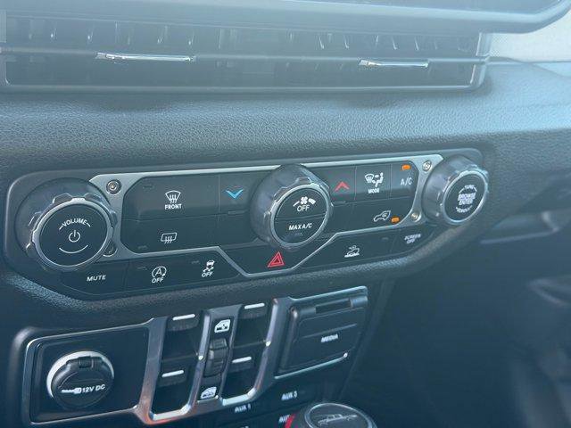Used 2025 Jeep Gladiator Sport AWD/4WD image 27