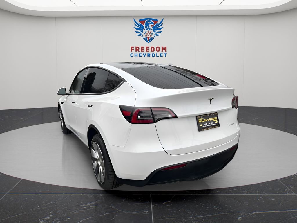 Used 2022 Tesla Model Y Long Range image 4