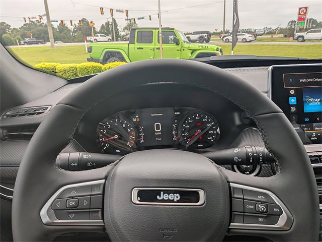 New 2025 Jeep Compass Latitude w/ Sun & Sound Group image 29