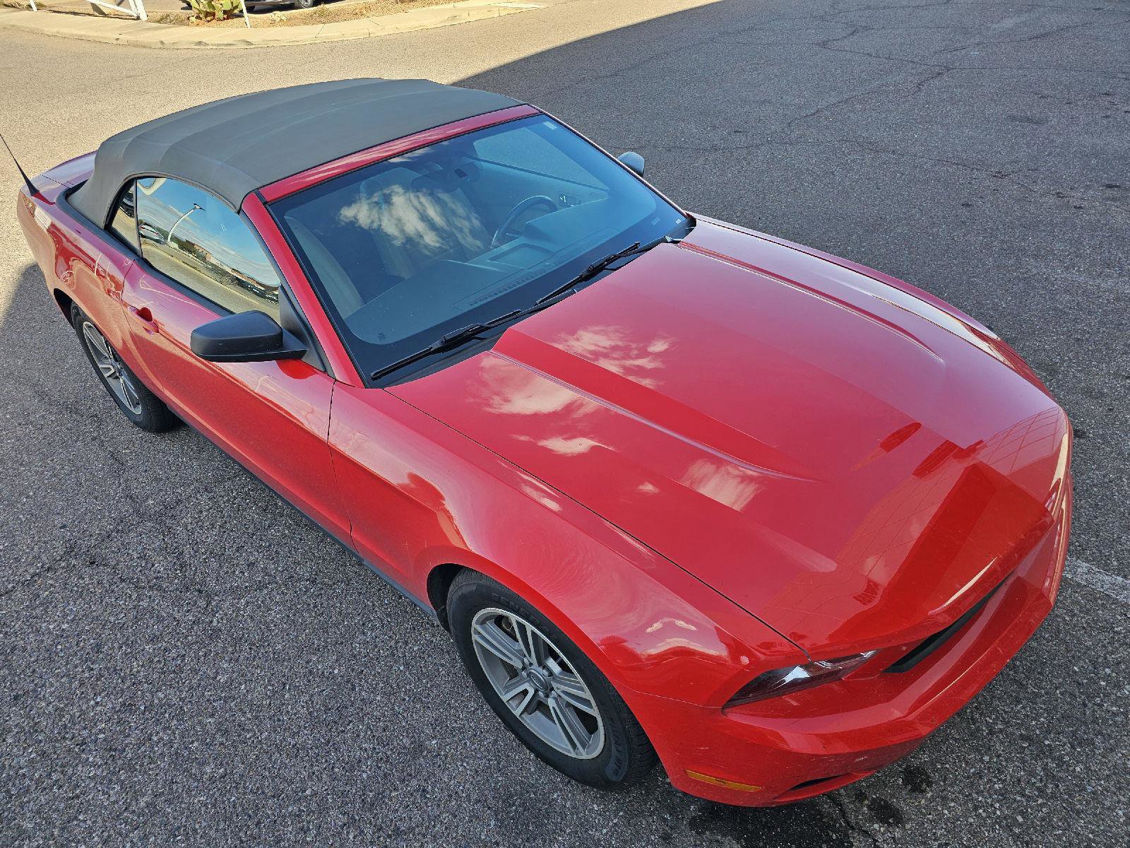 Used 2011 Ford Mustang Premium w/ Comfort Pkg image 23