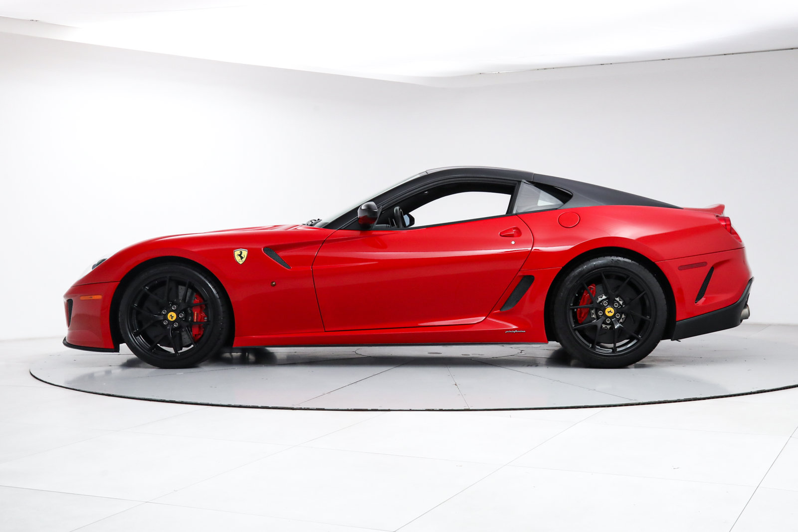 Used 2011 Ferrari 599 GTO RWD image 4