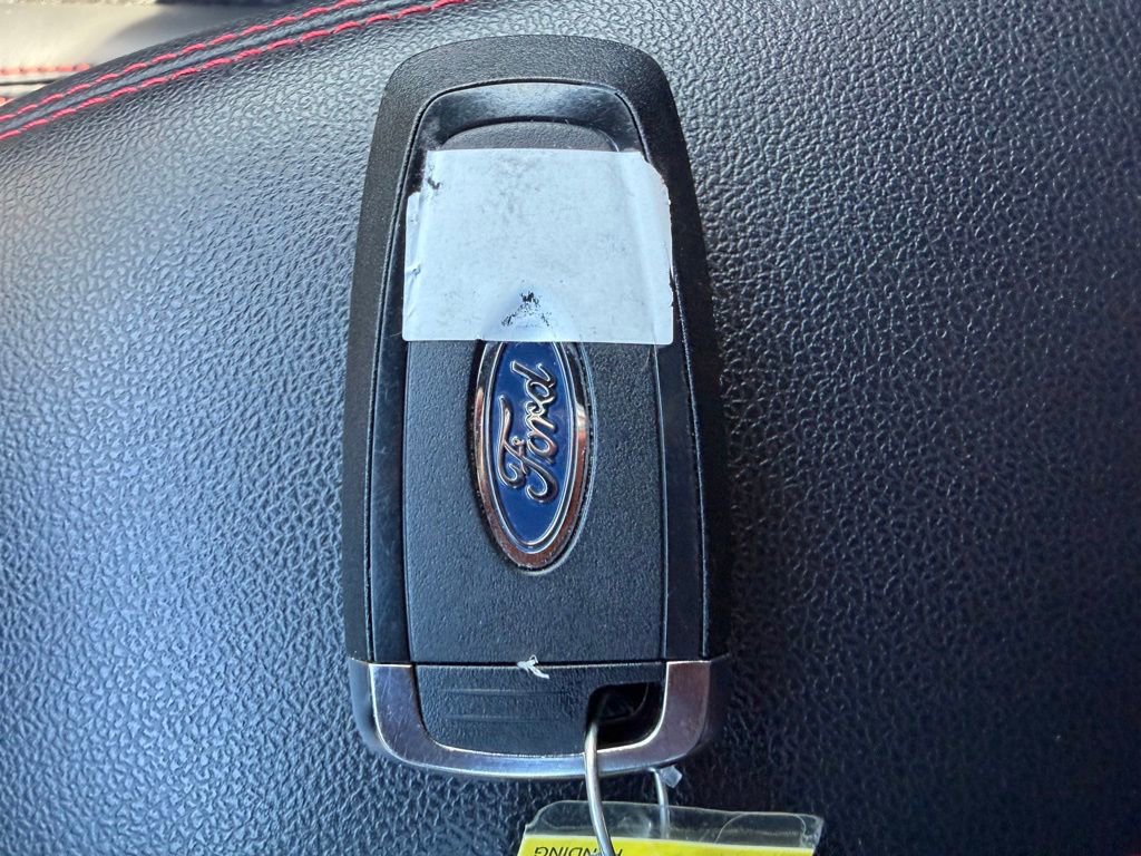 Used 2025 Ford Escape ST-Line image 30