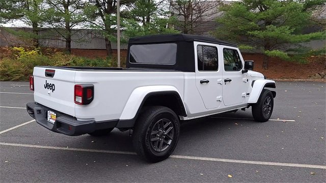 Used 2024 Jeep Gladiator Sport image 8