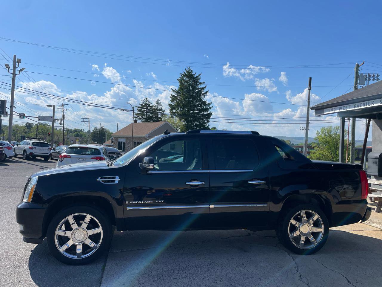 Used 2009 Cadillac Escalade EXT AWD/4WD image 6