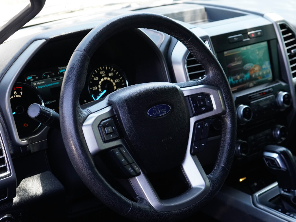 Used 2015 Ford F150 Platinum w/ Technology Package AWD/4WD image 20