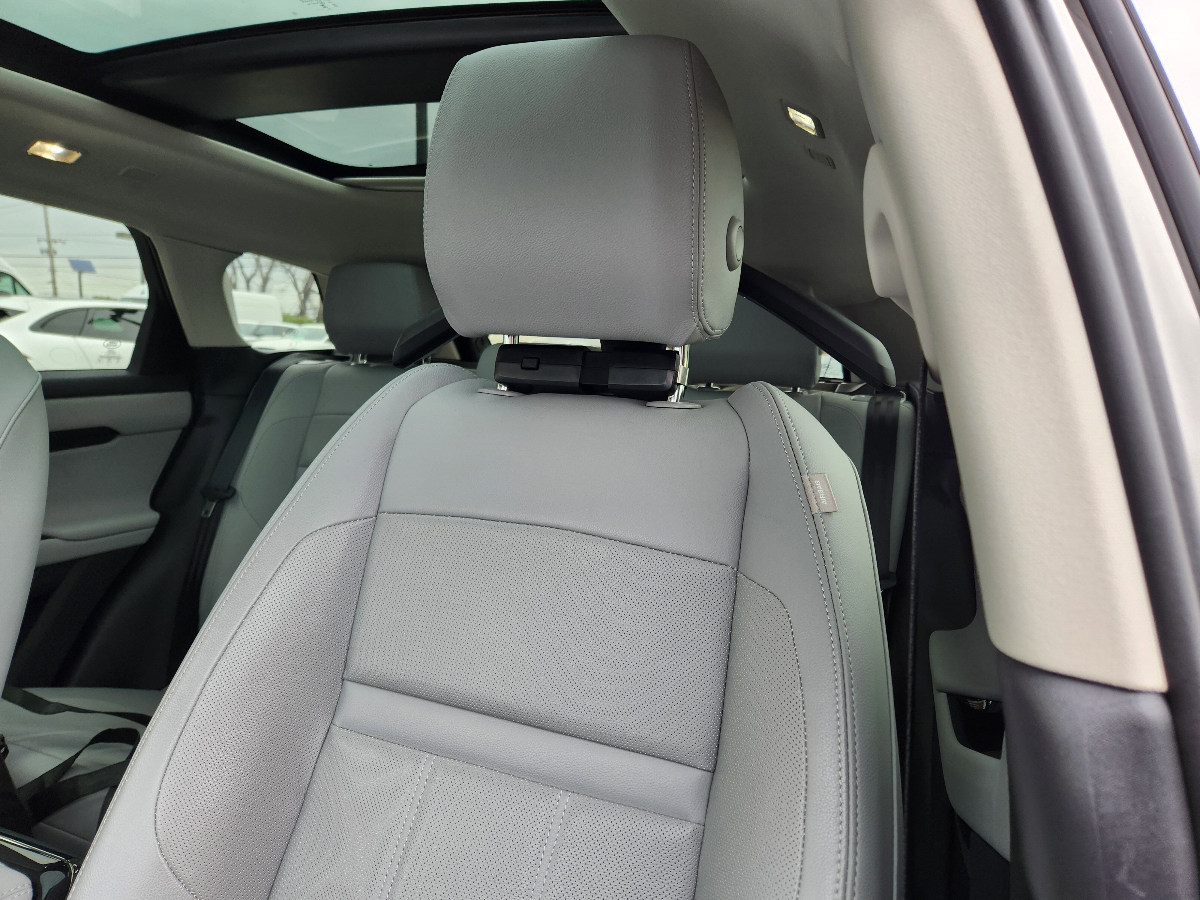 Certified 2025 Land Rover Range Rover Evoque S image 11