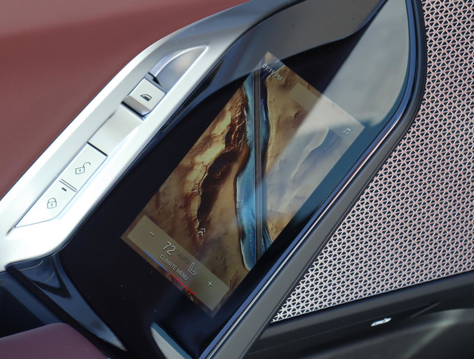 New 2026 BMW 750e xDrive image 13