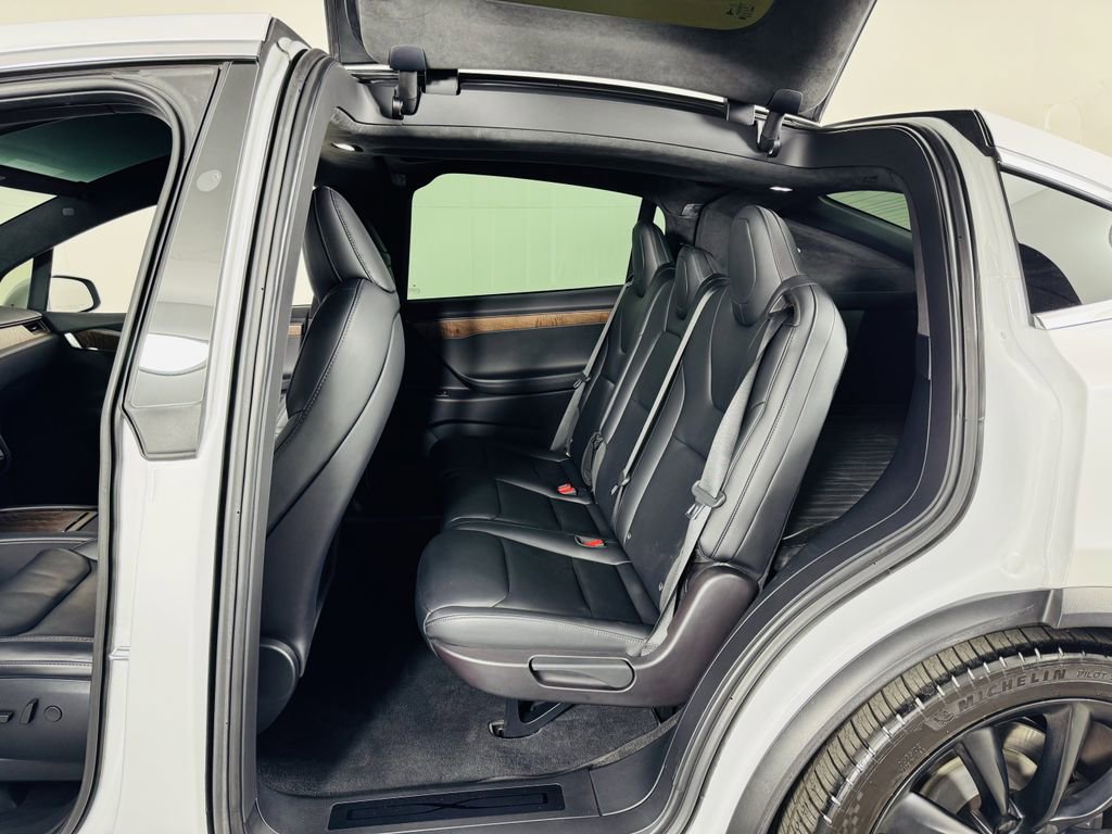 Used 2021 Tesla Model X Long Range image 15