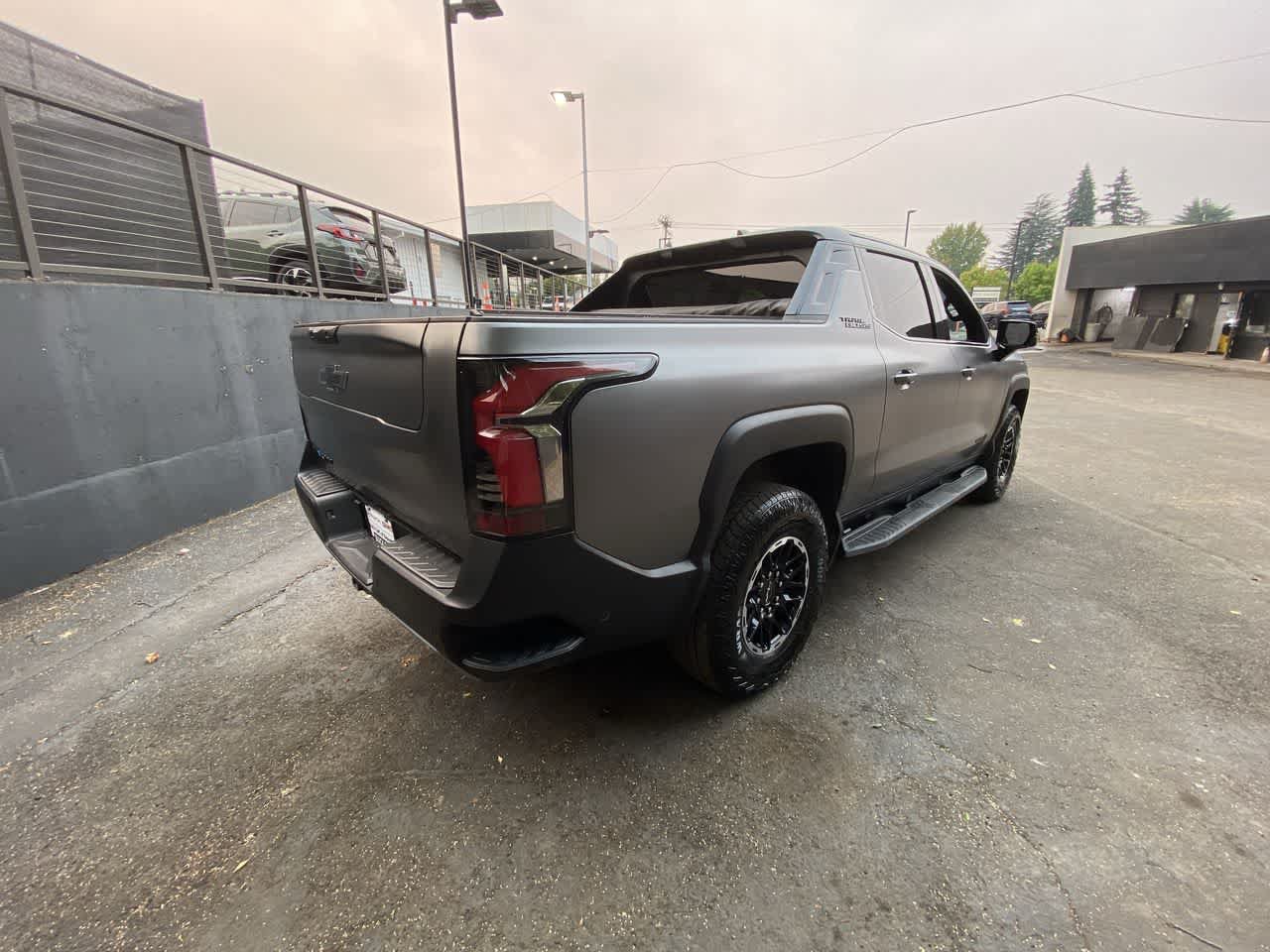 Used 2026 Chevrolet Silverado EV Trail Boss AWD/4WD image 6