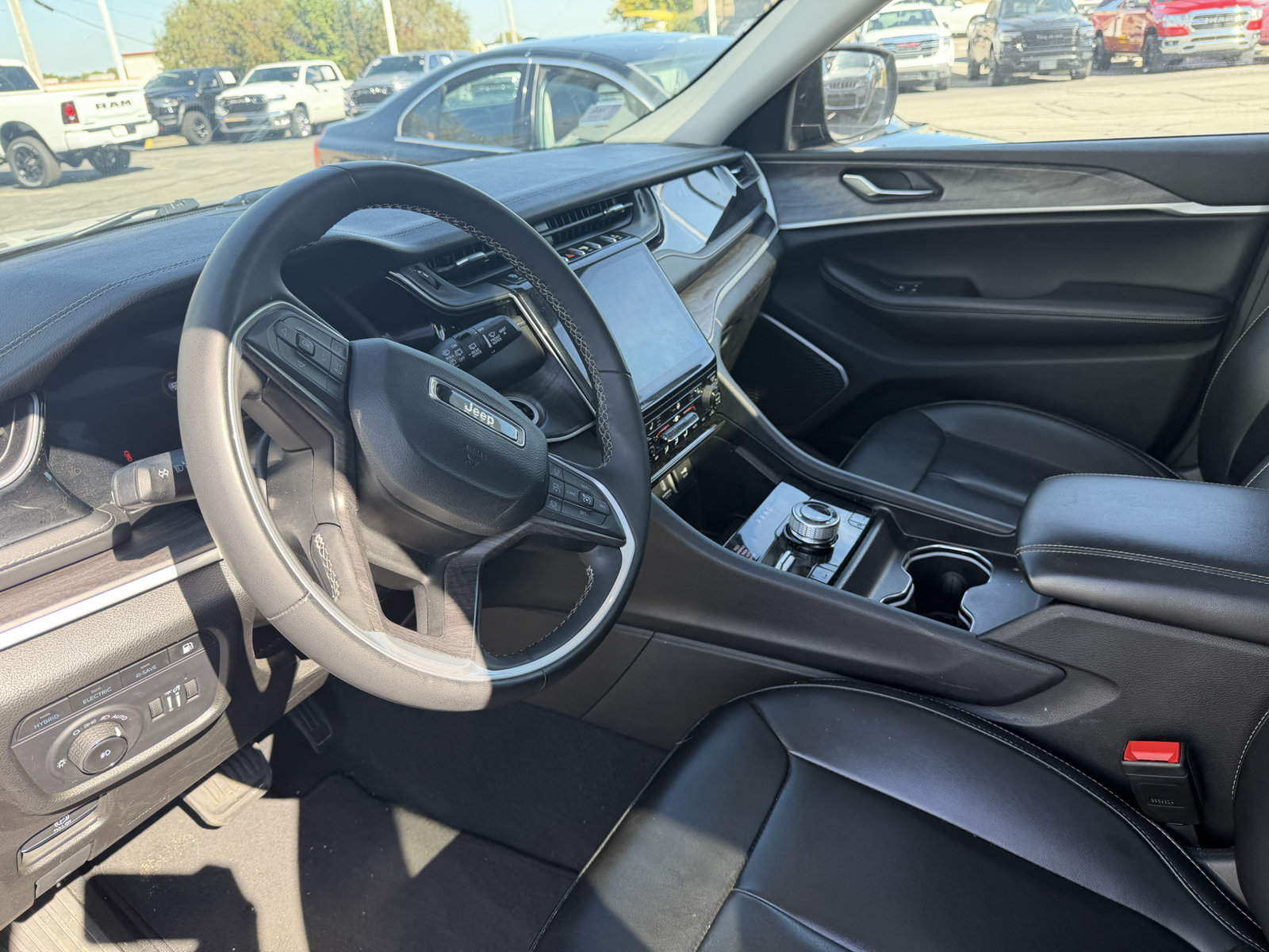 Certified 2024 Jeep Grand Cherokee Limited 4xe AWD/4WD image 6