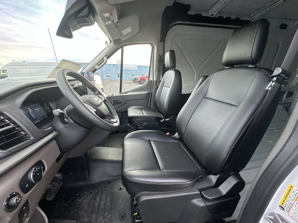New 2026 Ford Transit 250 148 Medium Roof RWD image 11