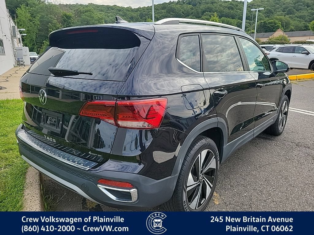 Certified 2023 Volkswagen Taos SE w/ Panoramic Sunroof Package AWD/4WD image 3