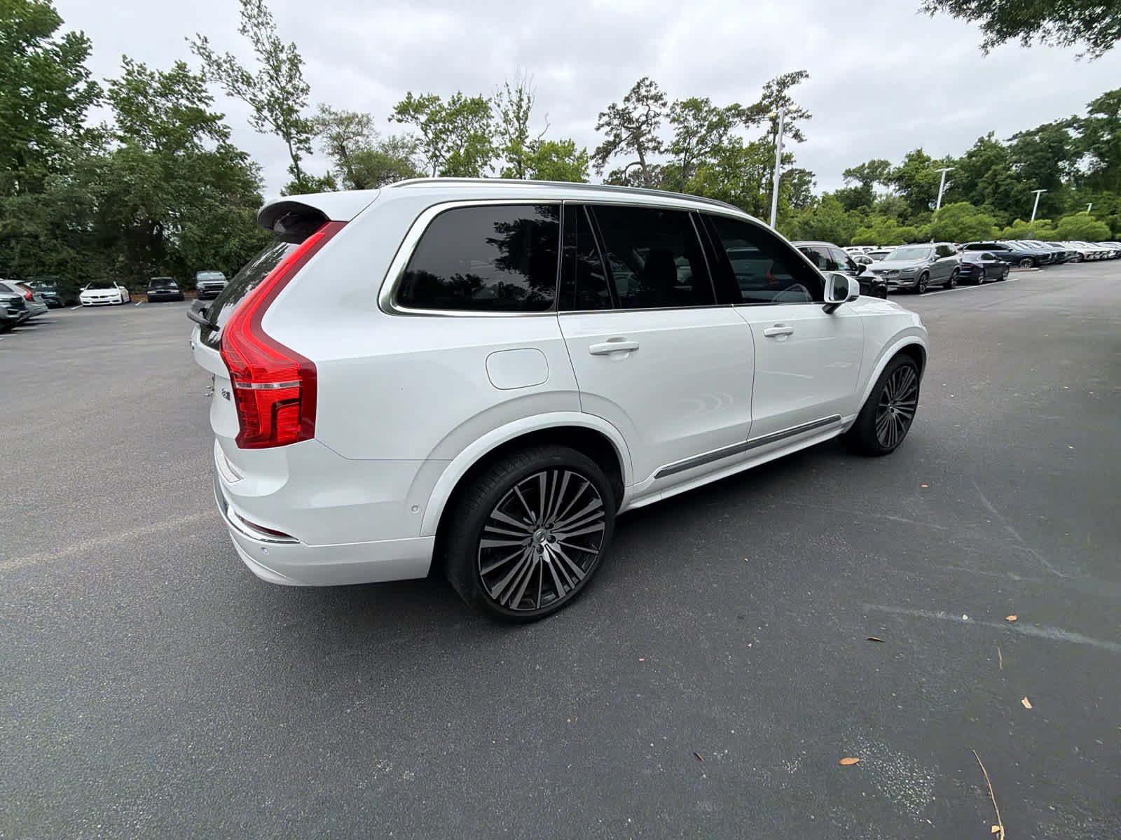 Used 2023 Volvo XC90 B6 Ultimate w/ Lounge Package AWD/4WD image 16