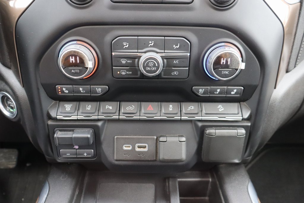 Used 2022 Chevrolet Silverado 3500 High Country w/ Safety Package II image 11